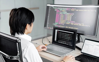 固安 ,php声明和调用变量的符号是什么？
